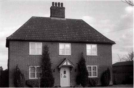 Dethatched house