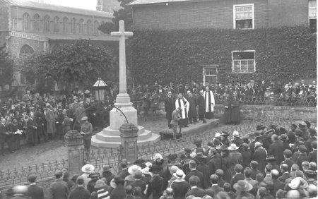 Crowds at memorial